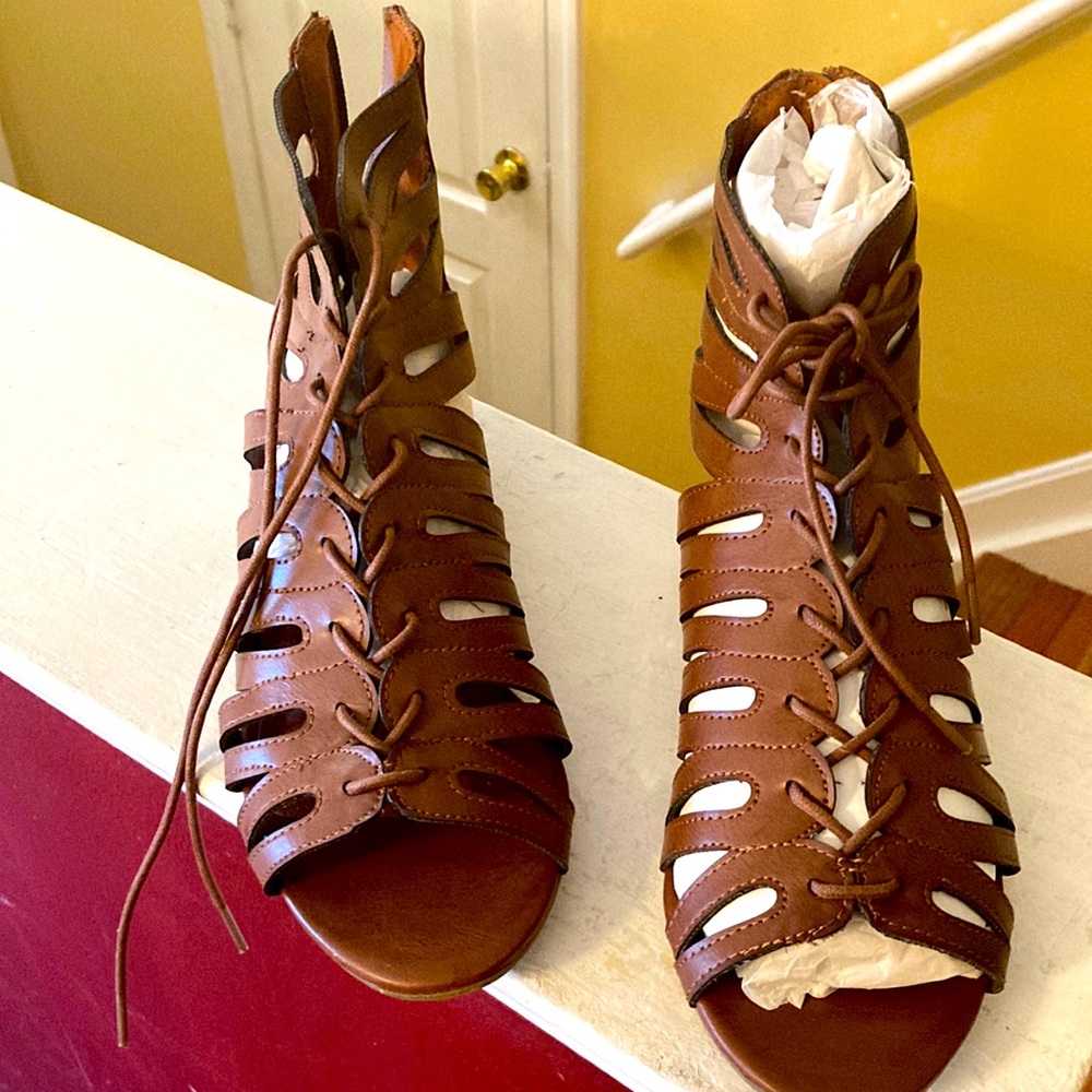 MIA Brown stringed up Brown sandals wrapped around ankle size 8